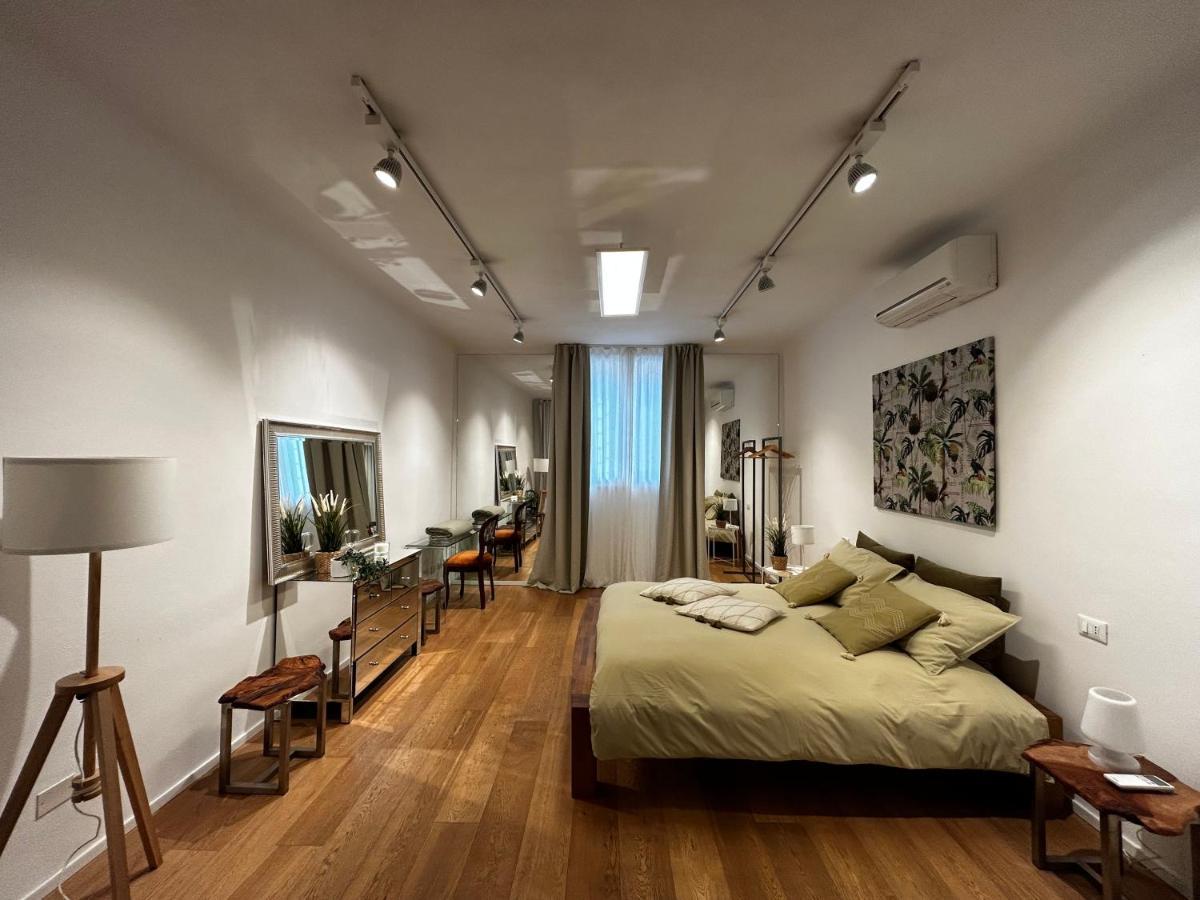 Interno4Home: In Centro Storico Con Posto Auto Ferrara Exterior photo